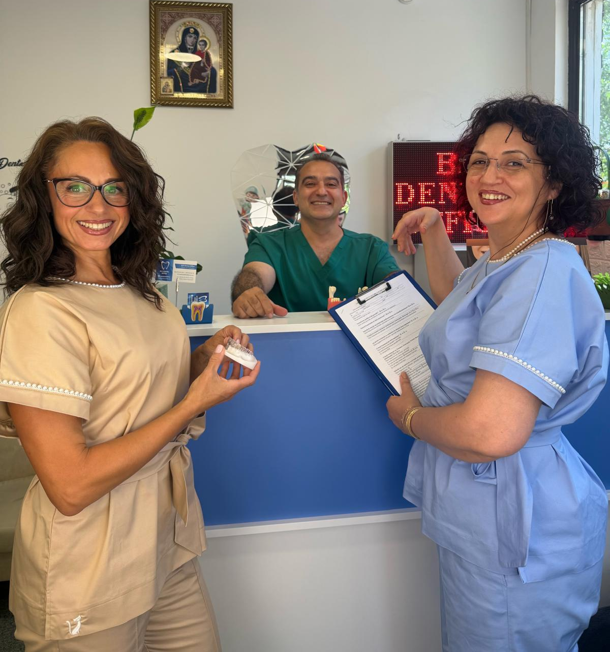 Echipa B.P. Dental Office la recepție